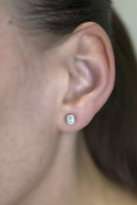 Classic Milgrain Bezel Setting Diamond Stud Earrings