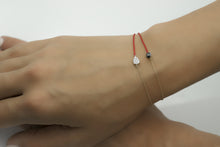 Load image into Gallery viewer, Classic Lucky Knot Red Knit Bracelet with Black Diamond