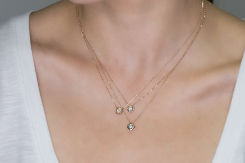 Classic Brilliant Bezel Diamond in Square-Shaped Necklace