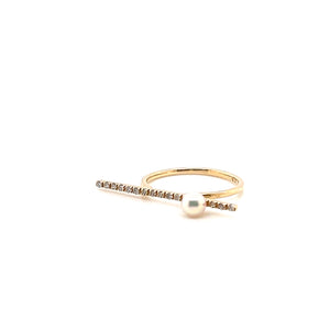 Magnificent Classic Akoya Pearl Diamond Gold Ring